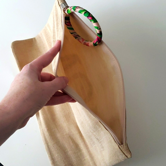 NWOT Large Burlap Sequin Embroidered "MOM" Clutch - Picture 5 of 6